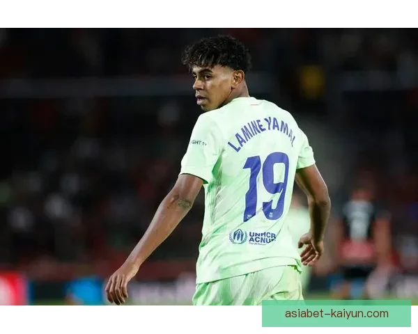 拉菲尼亚重返首发位置，近期表现稳健值得关注