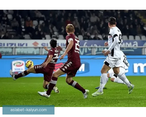 诺维奇卡罗路球场歌声彰显主场氛围